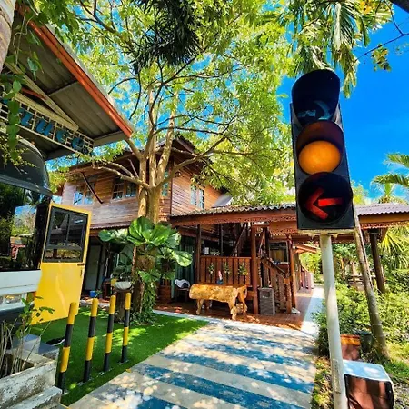 The Antique Riverside Resort Ban Pong  Exterior foto